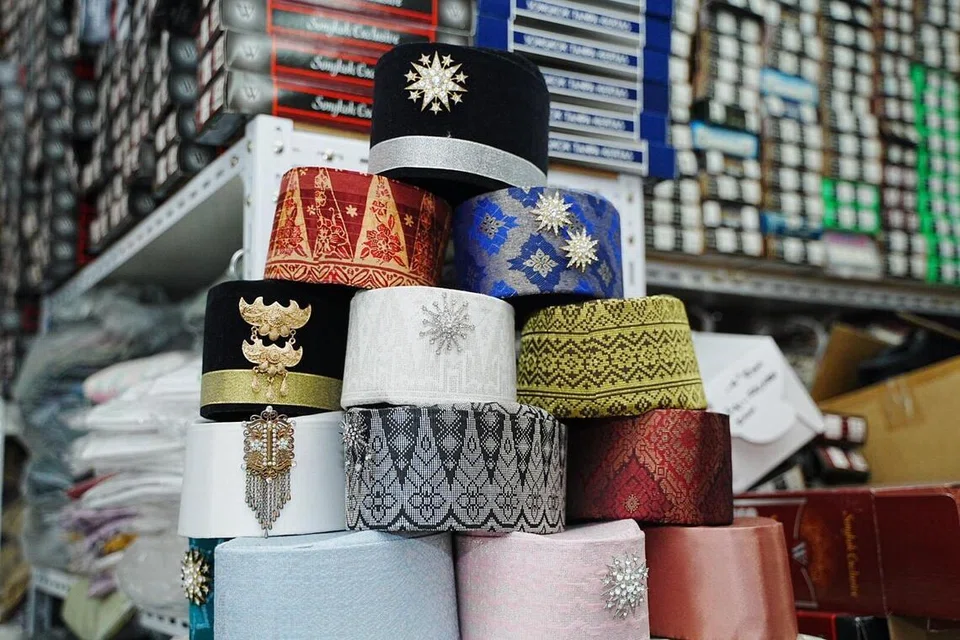 Singapore, perniagaan warisan, NHB, songkok, Cap Beca, Abdul Wahab Abdullah