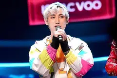 ISAAC VOO: Di sebalik popularitinya, beliau dilihat kurang stamina dan masih tidak bermaya vokalnya untuk teruskan perjuangan dalam 'Big Stage 5'. - Foto-foto ASTRO