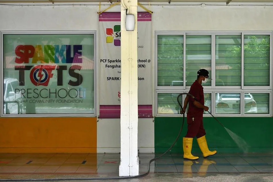 18 kes yang disahkan mempunyai hubungan dengan kelompok baru di pra sekolah PCF Sparkletots di Blok 126 Fengshan. 
