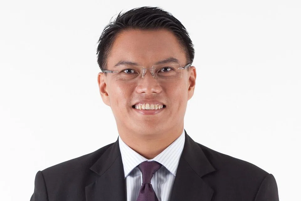 Encik Patrick Tay.