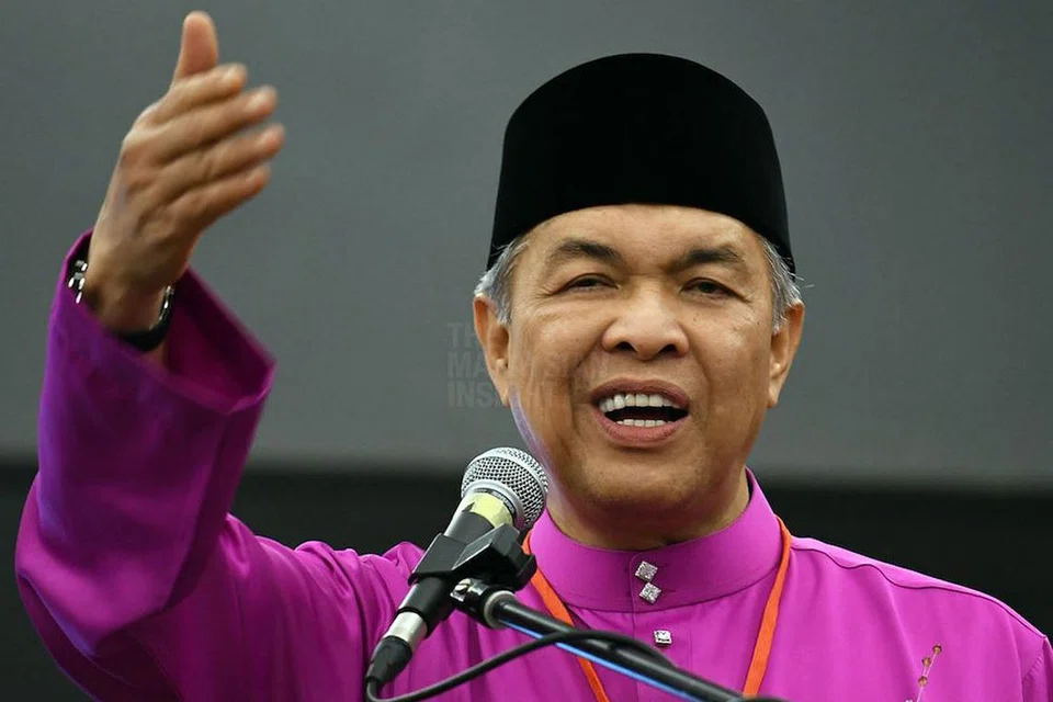 LANGKAH STRATEGIK: Datuk Seri Dr Ahmad Zahid Hamidi telah menggunakan wadah Majlis Kerja Tertinggi (MKT) parti itu 'mendiamkan' para penentangnya dengan mengumumkan bahawa Umno menarik balik sokongan ke atas Perdana Menteri Malaysia kelapan, Tan Sri Muyiddin Yassin, serta-merta. - Foto fail