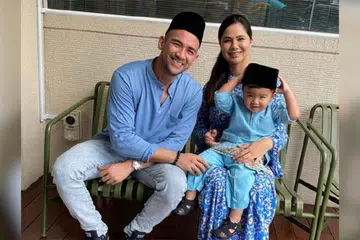 BERSAHABAT DEMI ANAK: Sharnaaz Ahmad dan Noor Nabila berkawan rapat demi anak mereka, Jebat Jayden, tetapi selebihnya tiada ikatan cinta bertaut kembali.