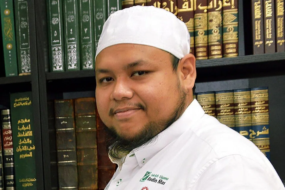 ASATIZAH: Ustaz Zahid Zin, Ketua Pegawai Eksekutif (CEO) Forum Belia Islam, dilantik Duta Bahasa pada 2017.