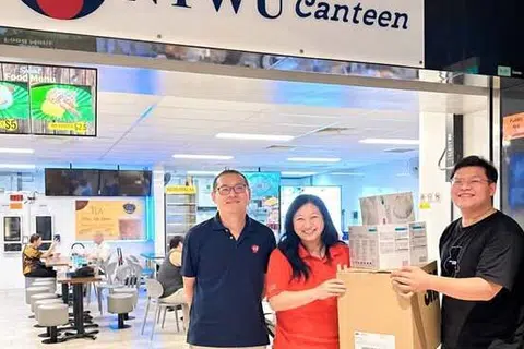 jerebu, pekerja bas awam, kereta api, penghantar makanan, pelitup N95