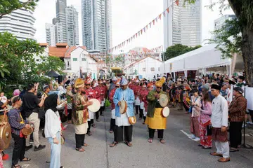 taman warisan melayu, buka semula, festival pesta pecah panggung, perarakan pecah panggung