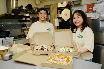 Perniagaan makanan dari rumah, Out of Mind, diasaskan oleh pasangan suami isteri, Encik Ahmad Yani Zulkifly dan Cik Nurul Fardiana Fazahar, yang menjual piza ‘sourdough’ pada harga bermula daripada $12 ke atas.