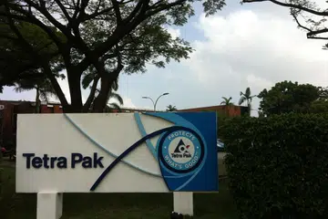 Tetra Pak menyatakan ia sedang menyatukan pengeluaran bahan pembungkusannya yang berpangkalan di Singapura ke kilang-kilangnya yang lain di rantau ini dalam tempoh 12 bulan akan datang.