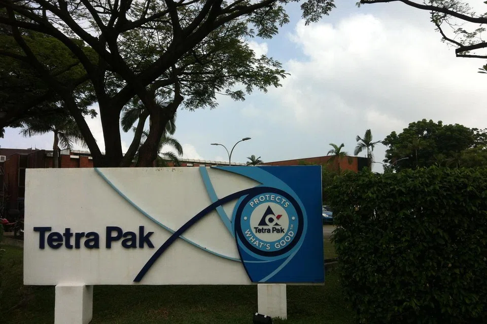Tetra Pak menyatakan ia sedang menyatukan pengeluaran bahan pembungkusannya yang berpangkalan di Singapura ke kilang-kilangnya yang lain di rantau ini dalam tempoh 12 bulan akan datang.