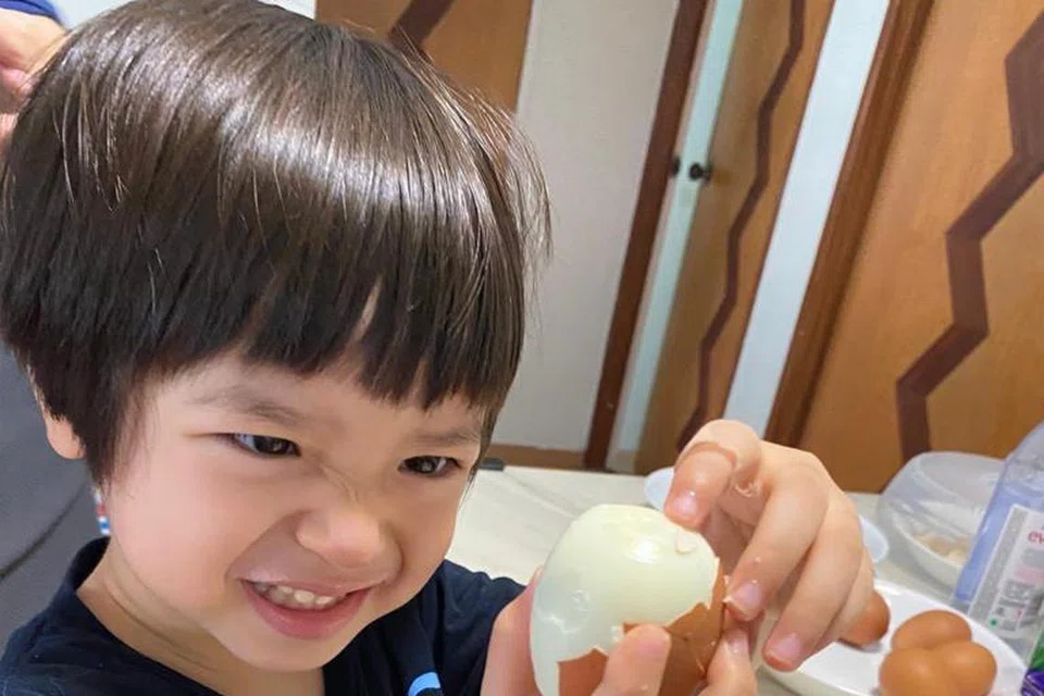 TETAP DIUTAMA: Meskipun kekurangan dari segi masa yang diluangkan bersama anak-anak, ibu bapa masih boleh memastikan apabila terdapat peluang berbuat demikian, ia dapat dimanfaatkan sebaik-baiknya.  