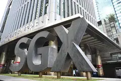 Menurut Bursa Singapura, harga saham Yanlord Land telah melonjak 57 peratus sepanjang minggu lalu, manakala syarikat tenaga suria, Sunpower Group, meningkat 38 peratus.