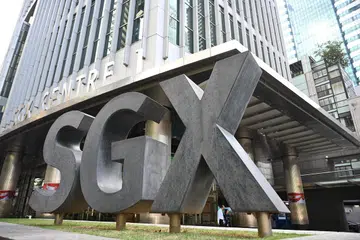 Menurut Bursa Singapura, harga saham Yanlord Land telah melonjak 57 peratus sepanjang minggu lalu, manakala syarikat tenaga suria, Sunpower Group, meningkat 38 peratus.