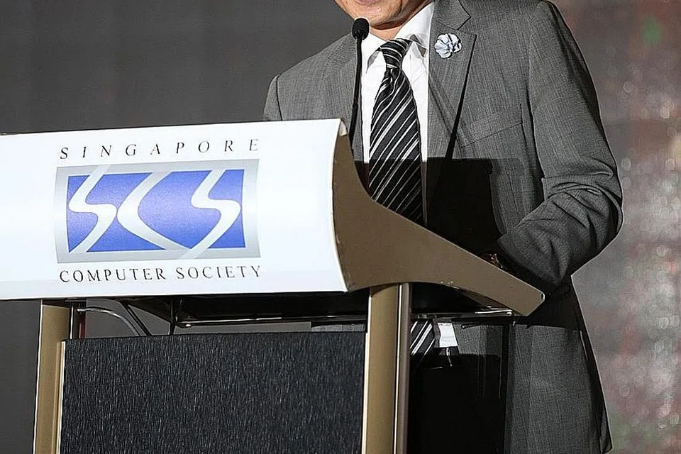 PENUH HARAPAN: Encik Howie Lau, Presiden Persatuan Komputer Singapura (SCS), melahirkan harapan agar sektor ICT dapat terus berkembang dan memberi sumbangan membangun keupayaan negara dalam ekonomi digital. - Foto PERSATUAN KOMPUTER SINGAPURA