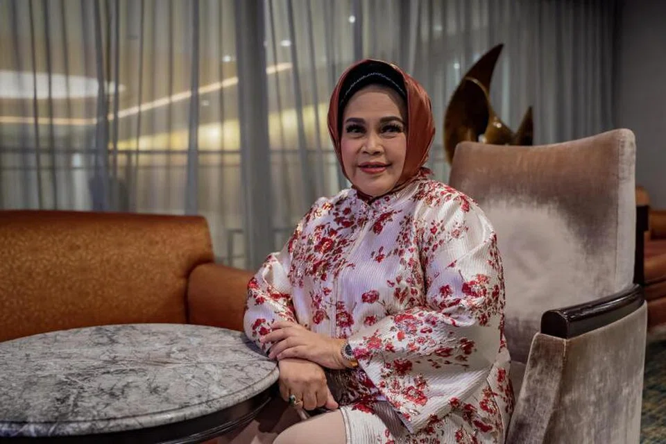 NYANYI DARI HATI: Hetty Koes Endang menganggap faktor jaya terletak pada ketulusan menyampaikan dan berkongsi dengan peminat penceritaan sesebuah lagu.