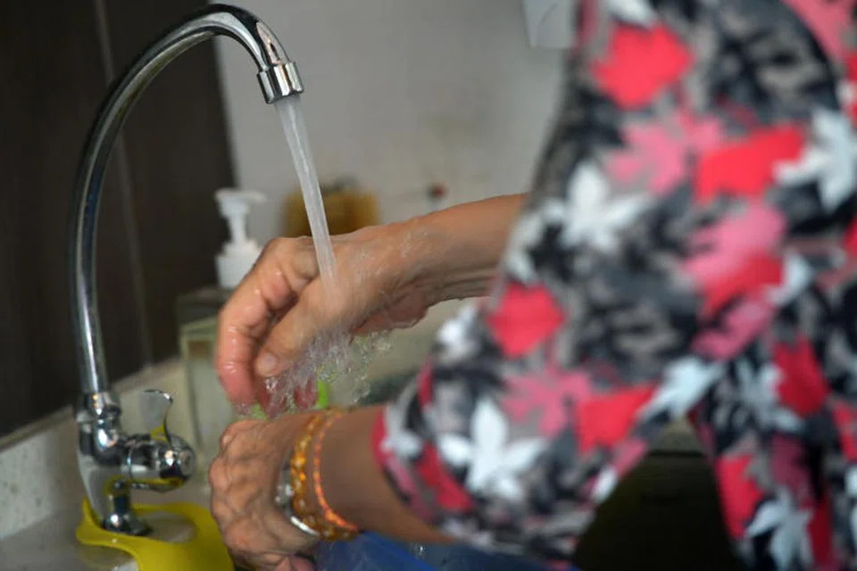 TERIMA REBAT: Isi rumah berpendapatan rendah dan sederhana akan mendapat dua kali ganda rebat biasa U-Save mereka, serta tambahan $20 untuk mengimbangi bil utiliti mereka.