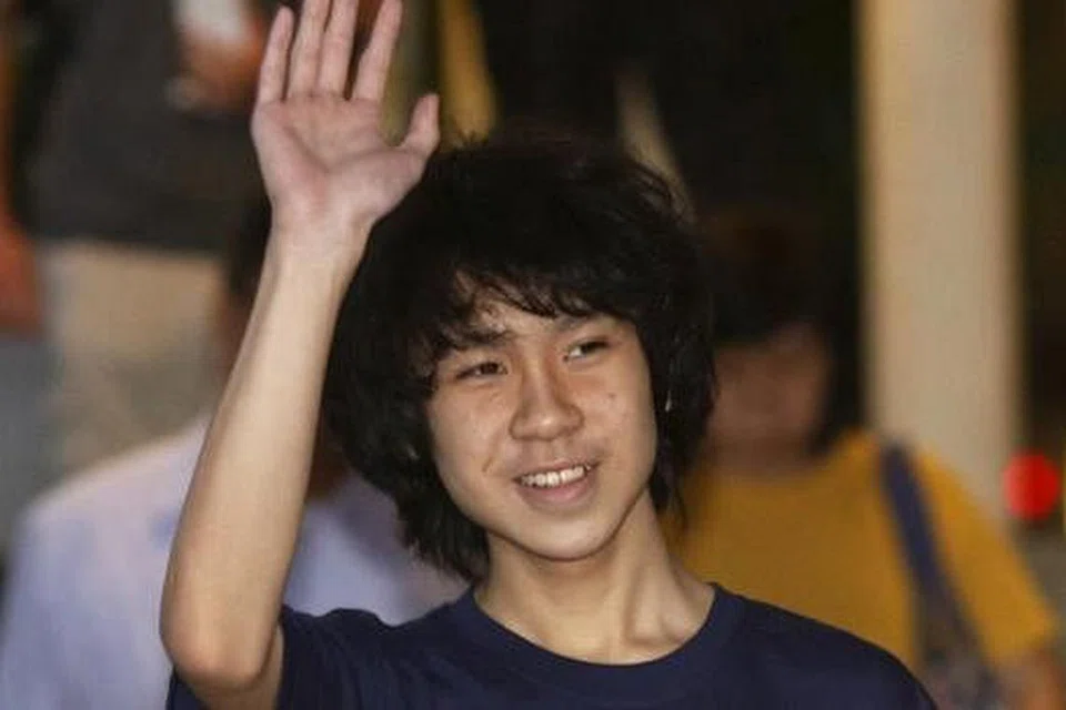BEBAS: Amos Yee didapati bersalah kerana membuat kenyataan yang menyinggung penganut agama Kristian dan memuat naik imej lucah. - Foto fail