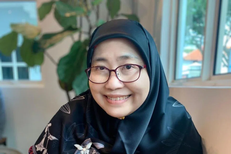 DR HASLINA HASSAN
