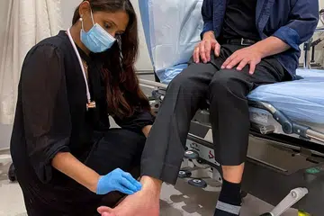 Terjatuh: Penyebab dan kesan pada warga emas