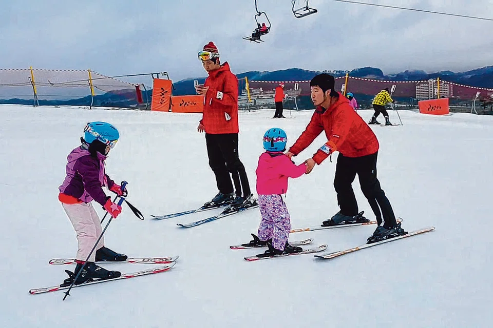 Menggunakan pelindung matahari penting walaupun pada musim sejuk kerana pendedahan ultralembayung (UV) boleh menjadi lebih tinggi daripada yang dijangka.