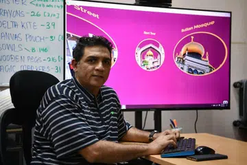 BERALIH KE PANGGUNG DIGITAL: Era Dance Theatre telah melabur membeli keperluan rakaman, mengubah suai studio latihan agar boleh digunakan sebagai panggung digital, selain menghantar kakitangannya menjalani kursus peningkatan kemahiran termasuk teknikal. - Foto fail