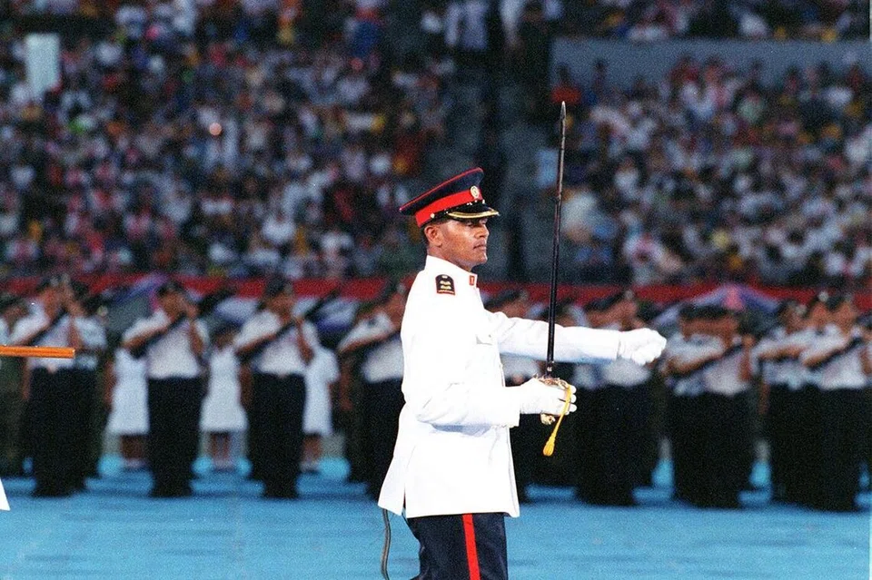 Menempa sejarah menjadi jeneral Melayu/Islam pertama dalam Angkatan Bersenjata Singapura (SAF) pada 1 Julai 2009, mantan Brigedier-Jeneral Ishak Ismail pernah menjadi Komander Perbarisan bagi NDP 1997 di Stadium Negara. Ketika itu, beliau berpangkat Leftenan-Kolonel (LTC) dan berusia 34 tahun.