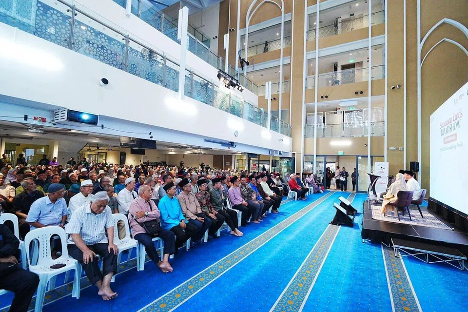 santunan emas, masjid darul ghufran