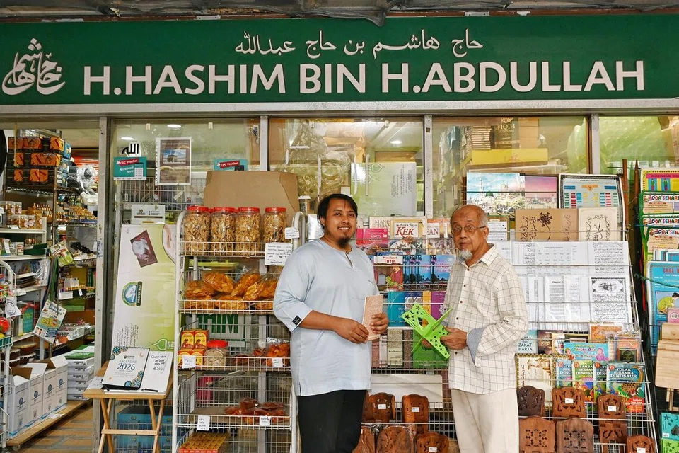 Kedai Buku Haji Hashim, joo chiat, Zaki Abdul Aziz
