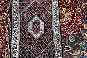 Banyak lagi pilihan permaidani di Tabriz Carpets yang bakal menyerikan Hari Raya tahun ini. 