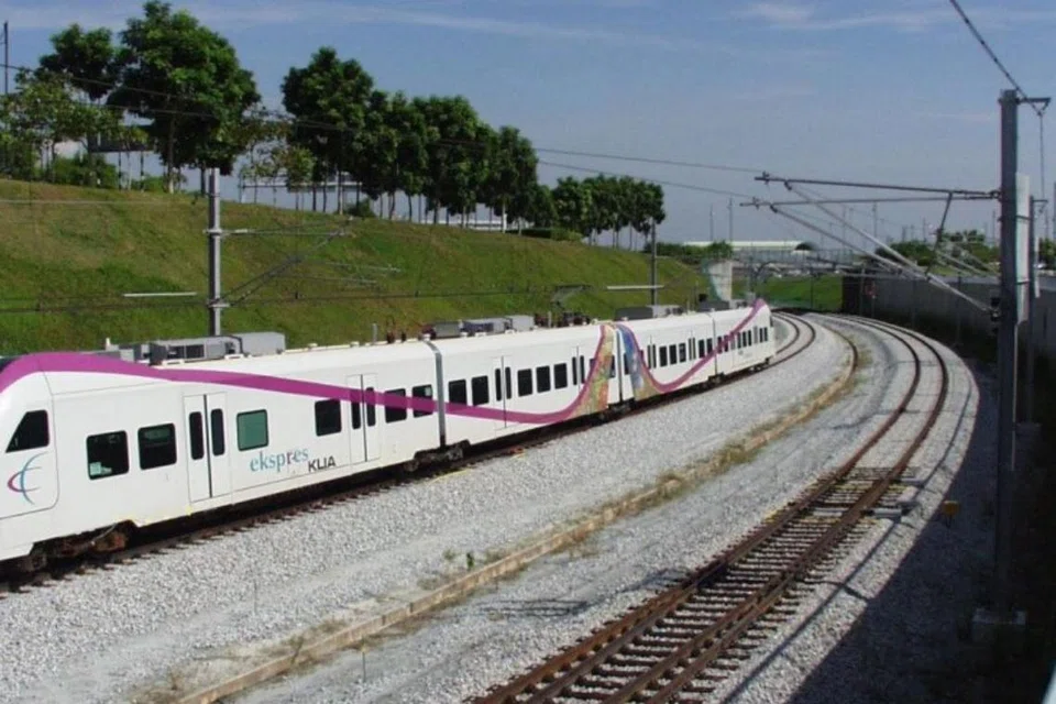 Perkhidmatan KLIA Express dan KLIA Transit terjejas sejak 8 April ekoran kejadian pemotongan kabel oleh pihak tidak bertanggungjawab.