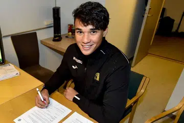 KONTRAK DUA TAHUN: Ikhsan Fandi mengikat kontrak selama dua tahun dengan kelab bola sepak divisyen dua Norway, Raufoss IL. - Foto MARIUS MYKLESET