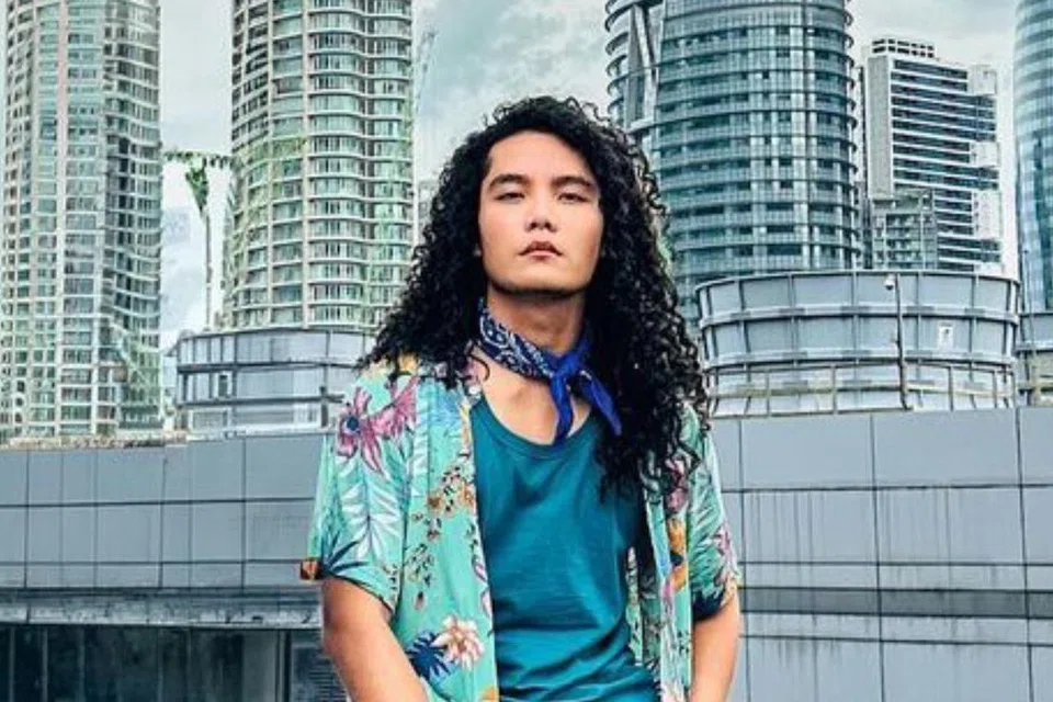 Raliff Ismail mengetepikan bidang seni lakon dan seni suara selama lebih setahun atas amanah menjaga arwah ayahnya yang ketika itu menghidap radang paru-paru dan barah hati.