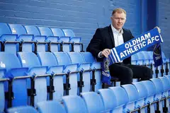 CABARAN BARU: Scholes akan mengambil alih jawatan pengurus Oldham Athletic, jawatan pertamanya sebagai pengurus. - Foto REUTERS