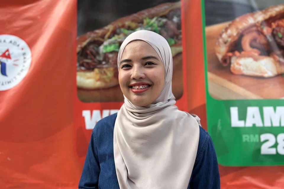 Pelanggan, Cik Naurah Norzan.