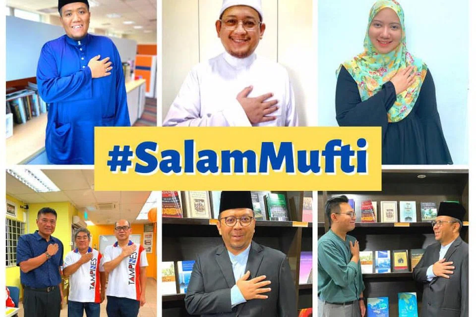 SEMAT SEMANGAT MUHIBAH DI DADA: SalamMufti - salam tanpa bersentuh tangan, yakni meletakkan tangan di dada tanda hormat, tidak mengurangkan keakraban, malah menggambarkan bahawa salam yang diucapkan tetap disimpan, disematkan di dada, kata penulis.