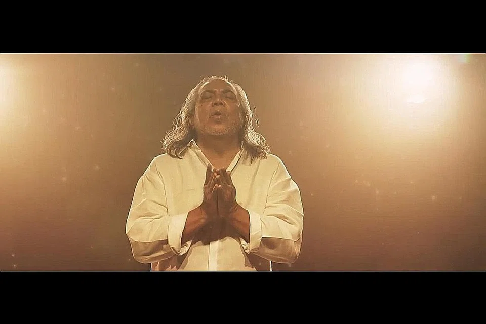 KERJASAMA PADU: Gabungan suara Ramli Sarip dan Sufi Jamal menjadikan lagi Ya Rasulullah. - Foto INTEAM DIGITAL/YOUTUBE