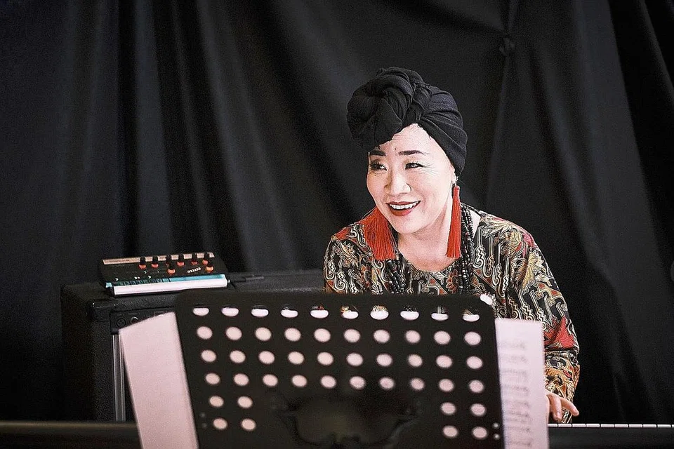 AYA SEKINE: Dapat lihat persamaan antara muzik Melayu dengan muzik pop 'enka' di Jepun yang datang dari naluri dan kerapkali mengenang cinta, negara atau keluarga yang jauh. - Foto WILLIE LYOU