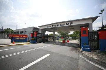 Kem Khatib yang dibina pada 1983 merupakan ibu pejabat bagi Pasukan Artileri Singapura.