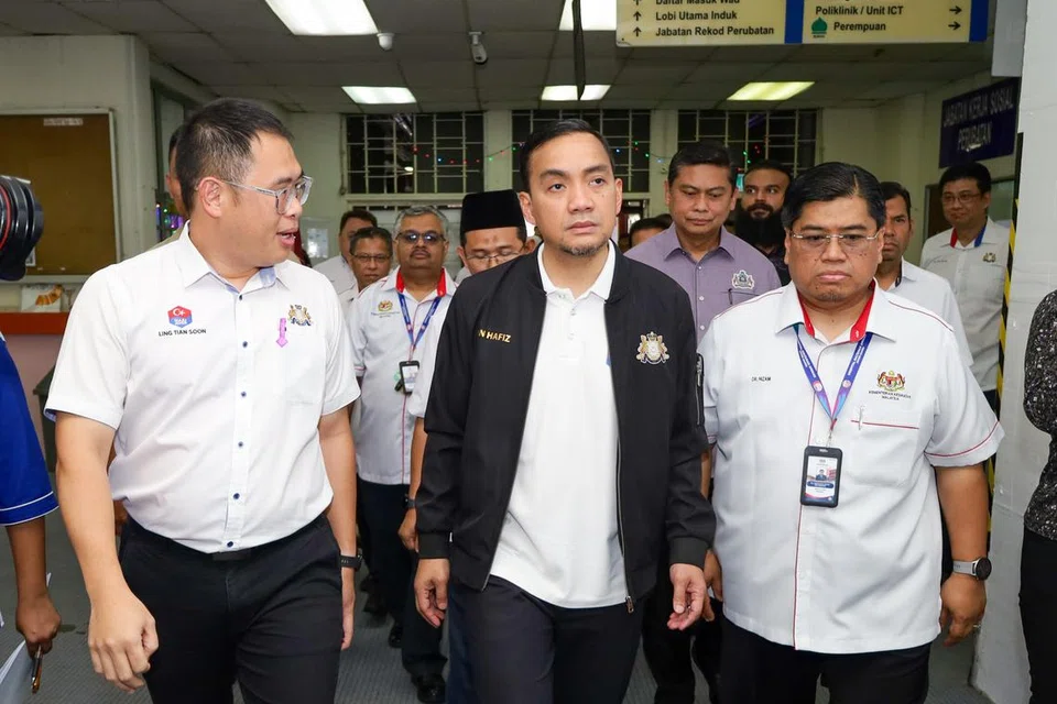 MB Johor, isu bendera terbalik, M’sia