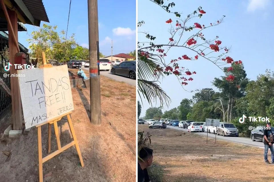 Tandas percuma ini ditawarkan satu keluarga di Setiu, Terengganu bagi penumpang dan pemandu kenderaan yang tersangkut dalam kesesakan lalu lintas.