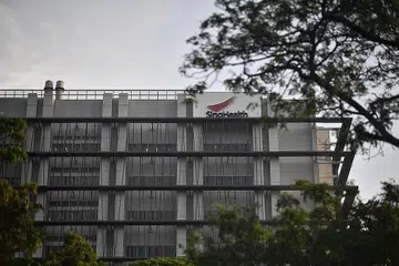 MANGSA PENCEROBHAN: Foto menunjukkan sebuah bangunan SingHealth. Penyiasat menemui beberapa kelemahan dalam rangkaian teknologi maklumat SingHealth yang menjadi sebab berlakunya serangan siber ke atas kumpulan tersebut. - Foto fail