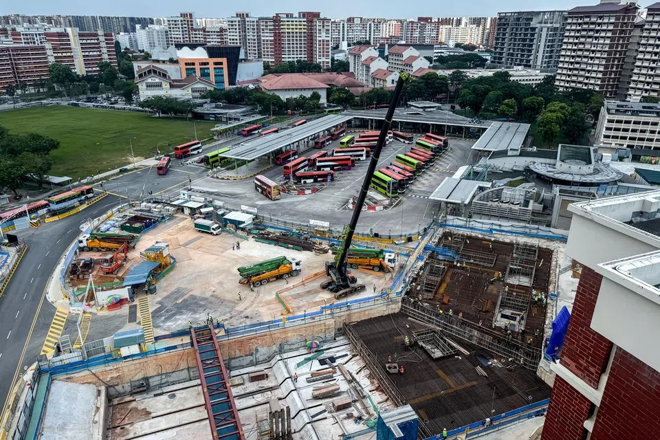 Stesen pertukaran bas Hougang Central kini menduduki tapak yang telah ditetapkan untuk perumahan di atas stesen MRT Hougang.