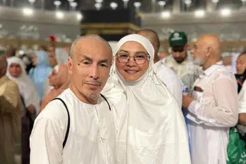 Penyanyi rok veteran, Datuk Amy Search bersama isterinya Norhasniza Hassan berkesempatan menunaikan ibadah haji pada 2024. 