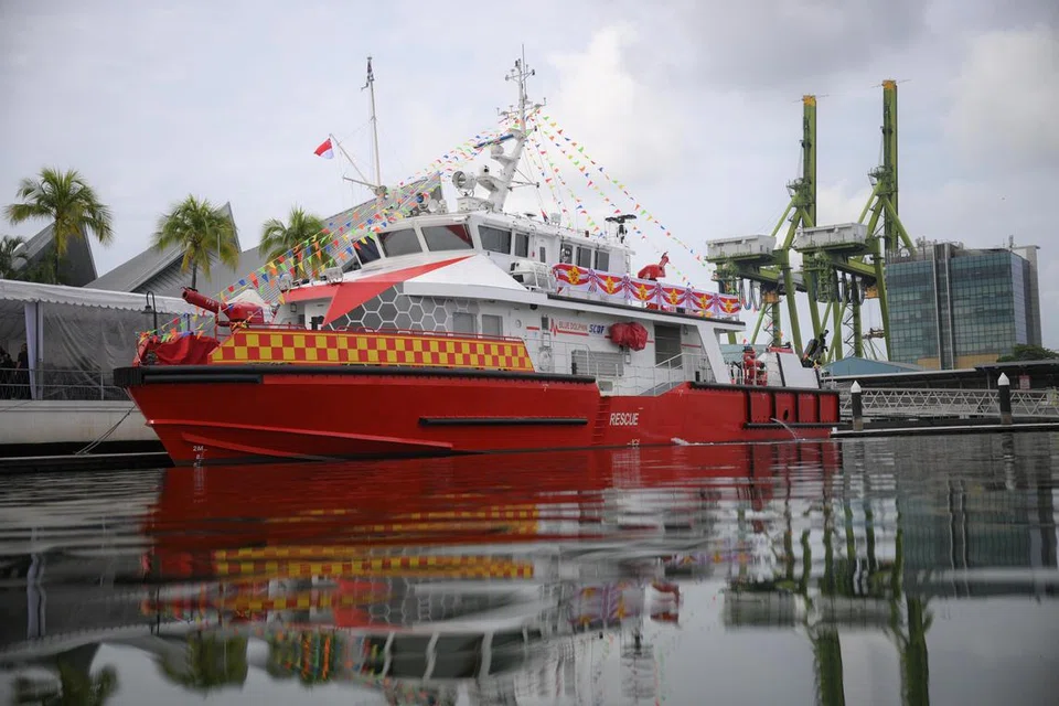 SCDF, kapal marin, Blue Dolphin