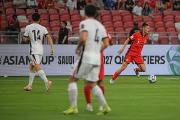Kerjaya pemain bola sepak Singapura, Ryhan Stewart, menjadi tanda tanya kerana pasukannya, FK Riteriai, di ambang muflis selepas  syarikat pelaburan Red Card Global membatalkan  perjanjian  memperoleh kelab Liga Utama Lithuania itu. 