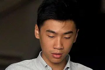 BENJAMIN YEO BING YUAN: Hantar mesej kepada bekas teman wanitanya dengan menggesanya memindahkan $1,000 ke akaun simpanannya pada 14 Jun. - Foto THE STRAITS TIMES