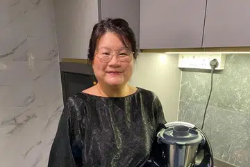 USAHAWAN YANG DERMAWAN: Cik Denise Deanna Chew, 40 tahun, terkenal dengan sikapnya yang pemurah.