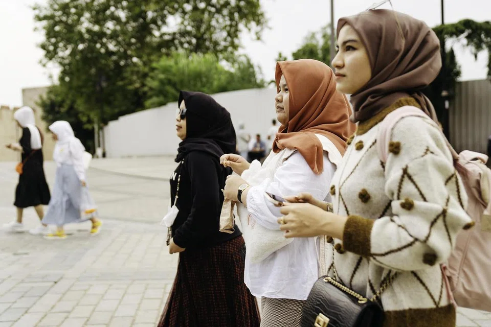 Selain memberi kesan positif kepada kesihatan fizikal, berjalan juga mempunyai pelbagai manfaat lain, ia boleh merangsang kegiatan otak dan menggandakan penghasilan idea kreatif.