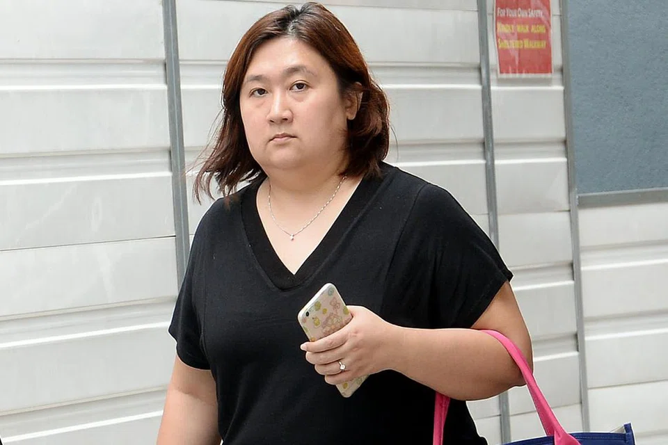 TOTE BOARD TIDAK SEDAR ADA KEPALSUAN: Cik Lau Geok Chew memberitahu mahkamah semalam bahawa kakitangan Tote Board melakukan sewajarnya dan mengambil kira keterangan oleh Majlis Pusat dalam proses permintaan geran. - Foto JOHARI RAHMAT