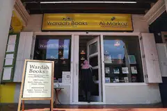 TERHARU DIPILIH: Wardah Books dinamakan sebagai Kedai Buku Antarabangsa Pilihan bagi bulan September oleh Yale University Press baru-baru ini. - Foto fail