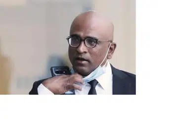 M. Ravi didakwa dengan enam pertuduhan gangguan dan lima pertuduhan menyerang.