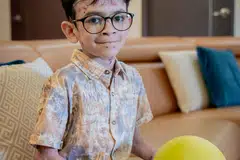 Muhammad Raed Mohammad Shanwaz, menghidapi penyakit kulit jarang berlaku, Epidermolisis Bulosa (EB), sejak lahir. Penyakit itu membuat kulit Raed halus dan rapuh, seperti sayap kupu-kupu.
